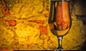 Skol dá cerveja por cinco anos para quem gritar "churrasco"