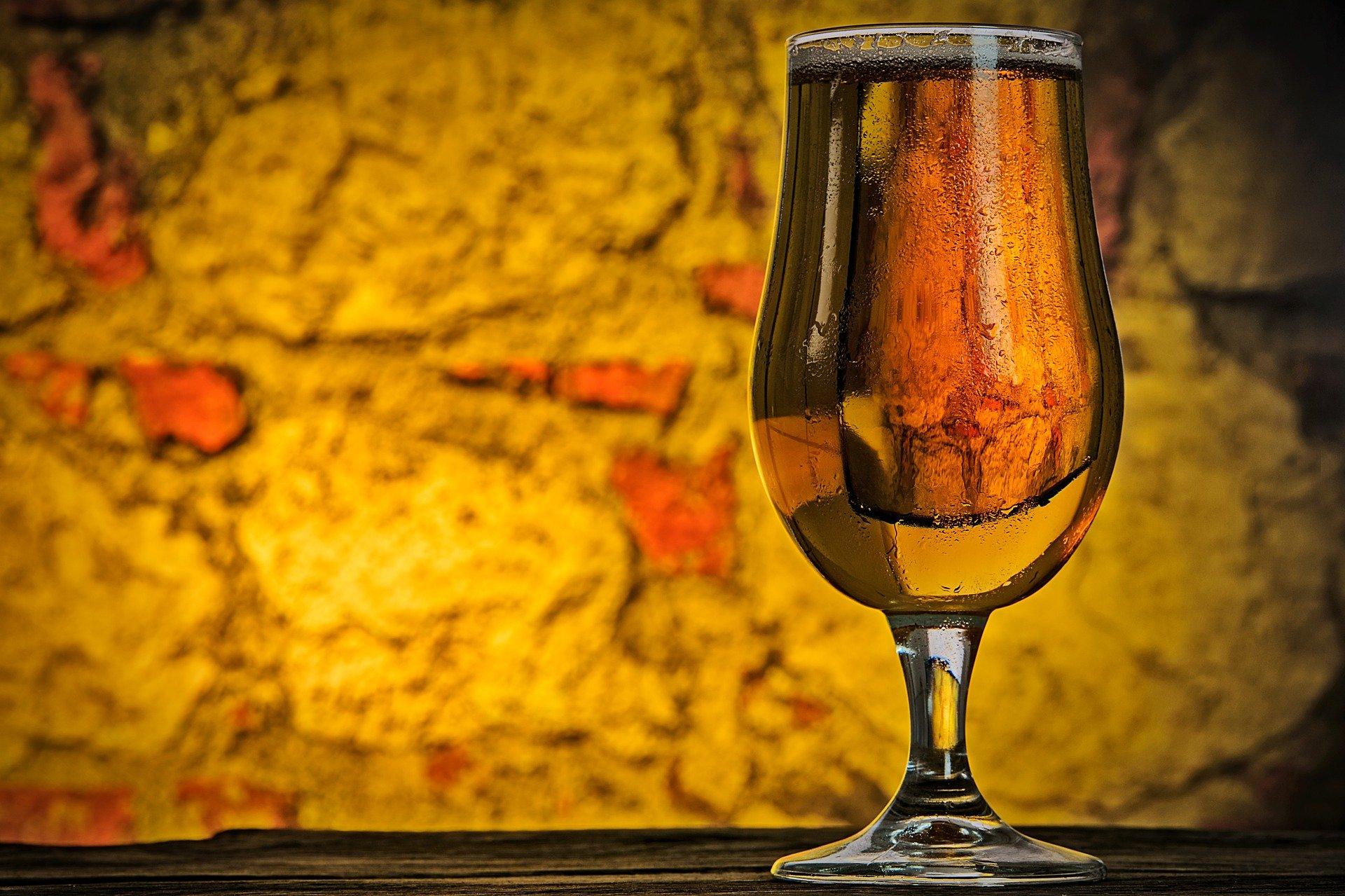 Skol dá cerveja por cinco anos para quem gritar "churrasco"