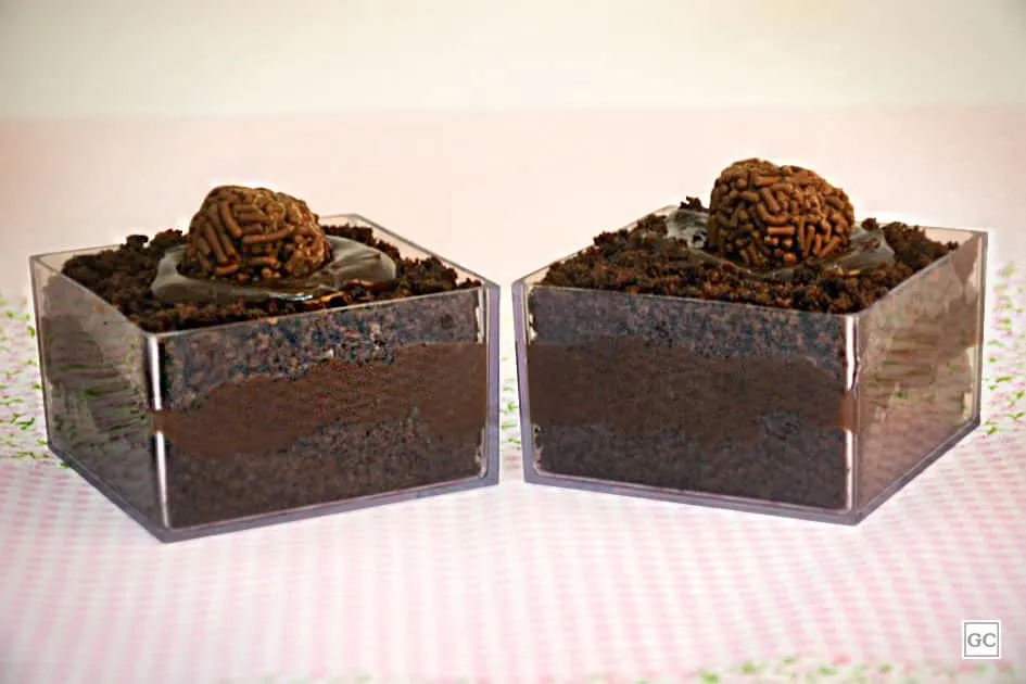 bolo de pote de brigadeiro delicioso bolo de pote de brigadeiro