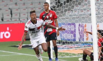 Flamengo x Athletico PR entram em campo às 21h30