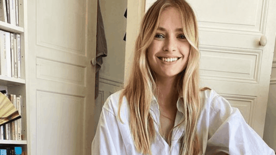 O estilo de Camille Razat: looks da atriz de Emily em Paris