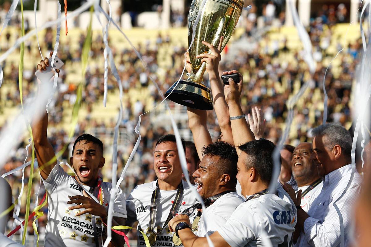 Corinthians lidera a lista de campeões da copinha, mas com muita vantagem