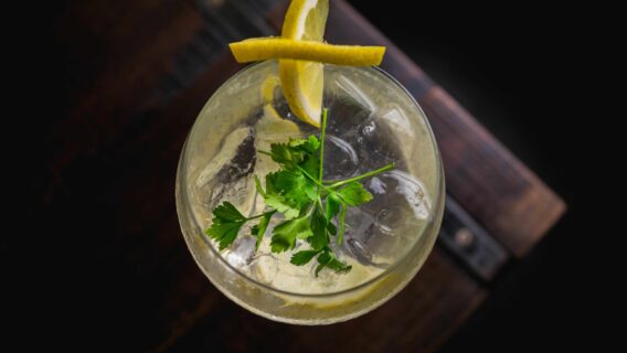 Drinks refrescantes: 5 versões para o verão 2021