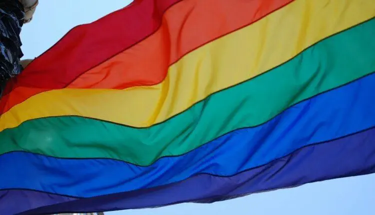 estratégia sobre direitos LGBT+