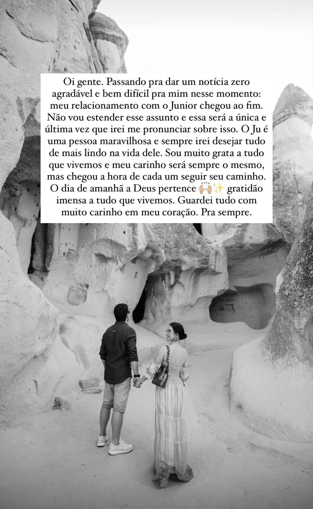 Imagem mostra publicação de Flavia Pavanelli sobre fim do noivado