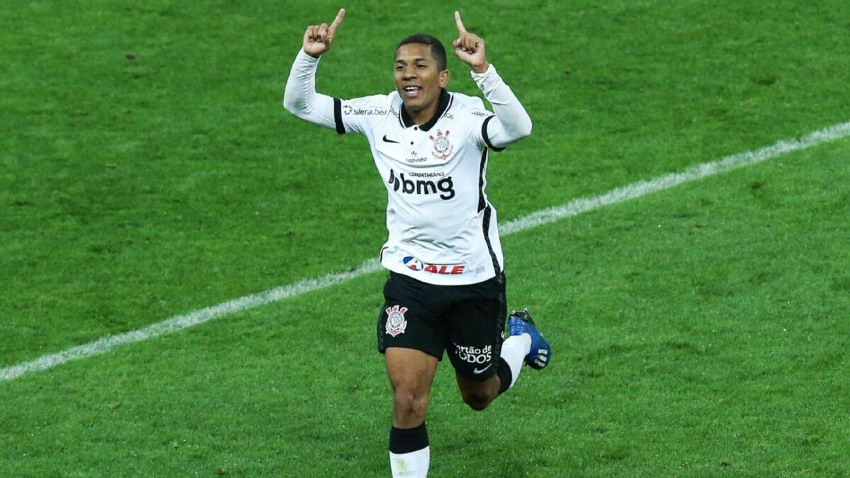 Davó fez o gol da vitória do Corinthians e deve seguir na equipe titular