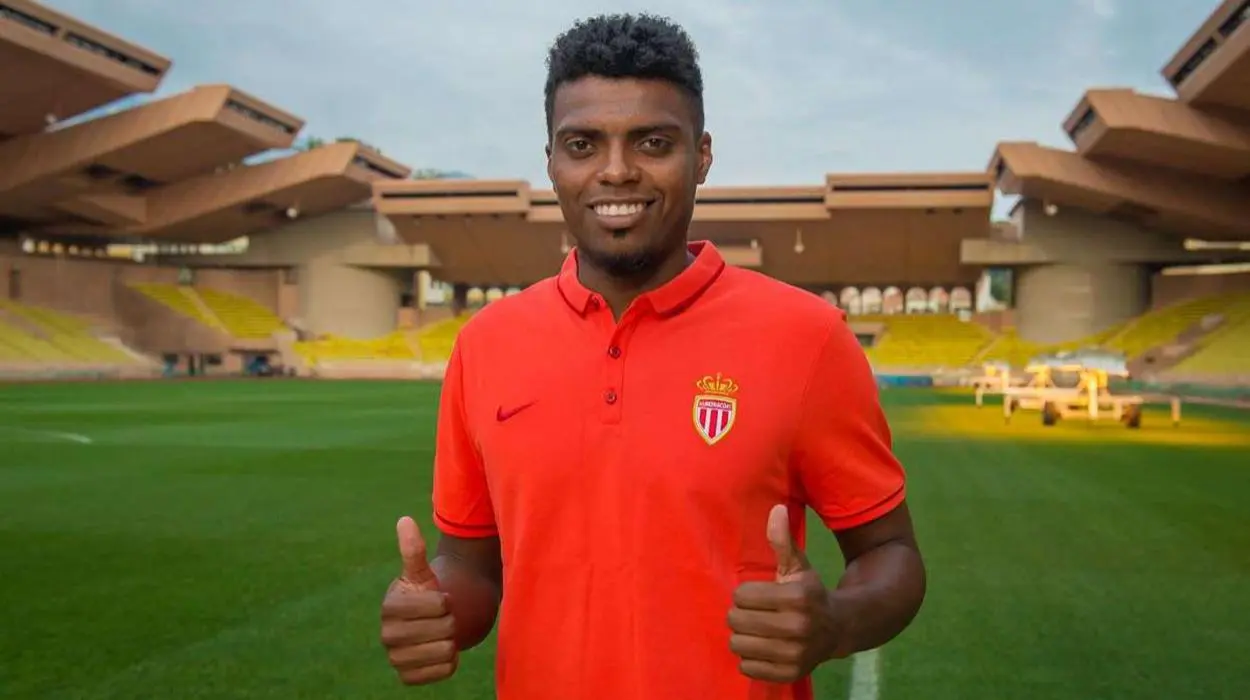 Jemerson, reforço do Corinthians, quando foi apresentado no Monaco