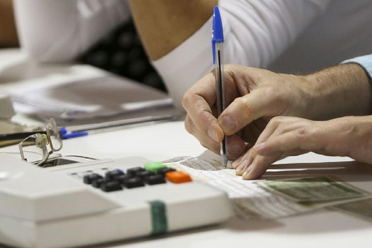 Justificar ausência