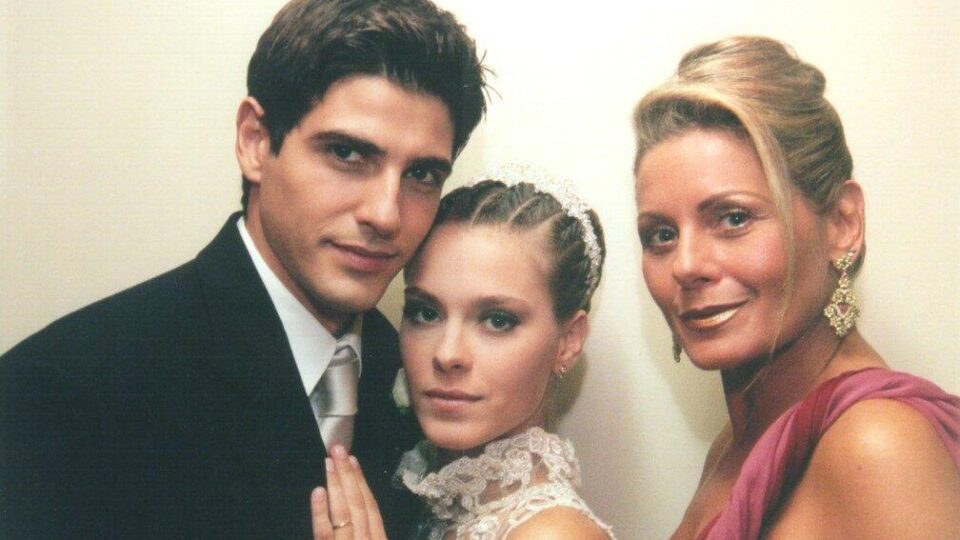 resumo de Laços de Família