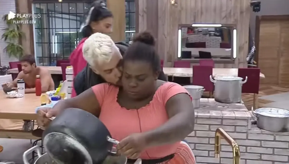 lipe e jojo todynho a fazenda 12