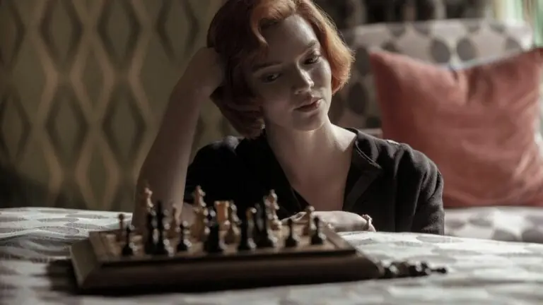 Xeque-mate! Lojas vendem mais jogos de xadrez graças a série da Netflix