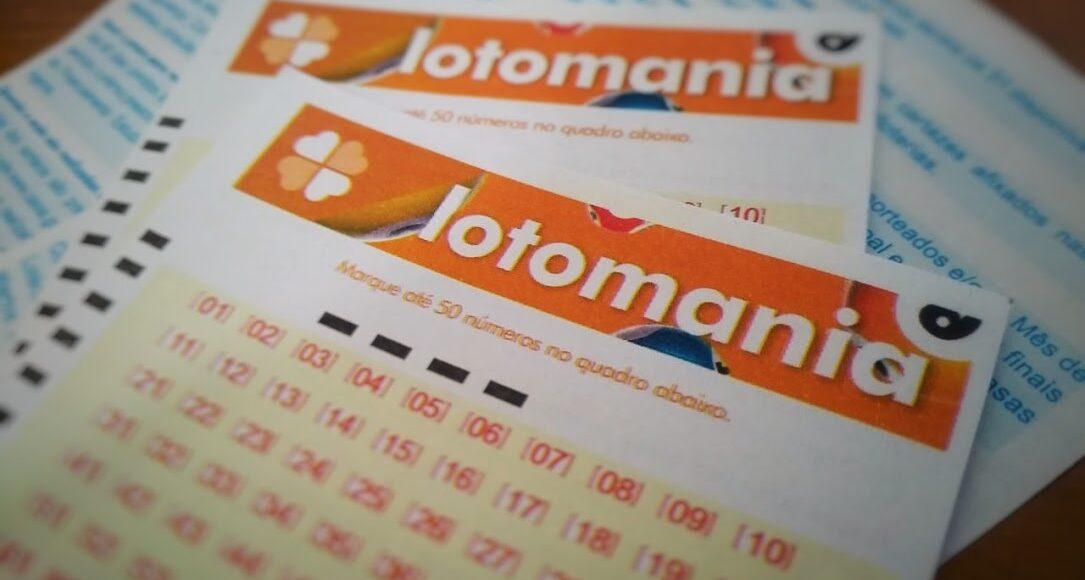 resultado da lotomania 2137 - A imagem mostra dois volantes da Lotomania um sob o outro, lotomania 2129