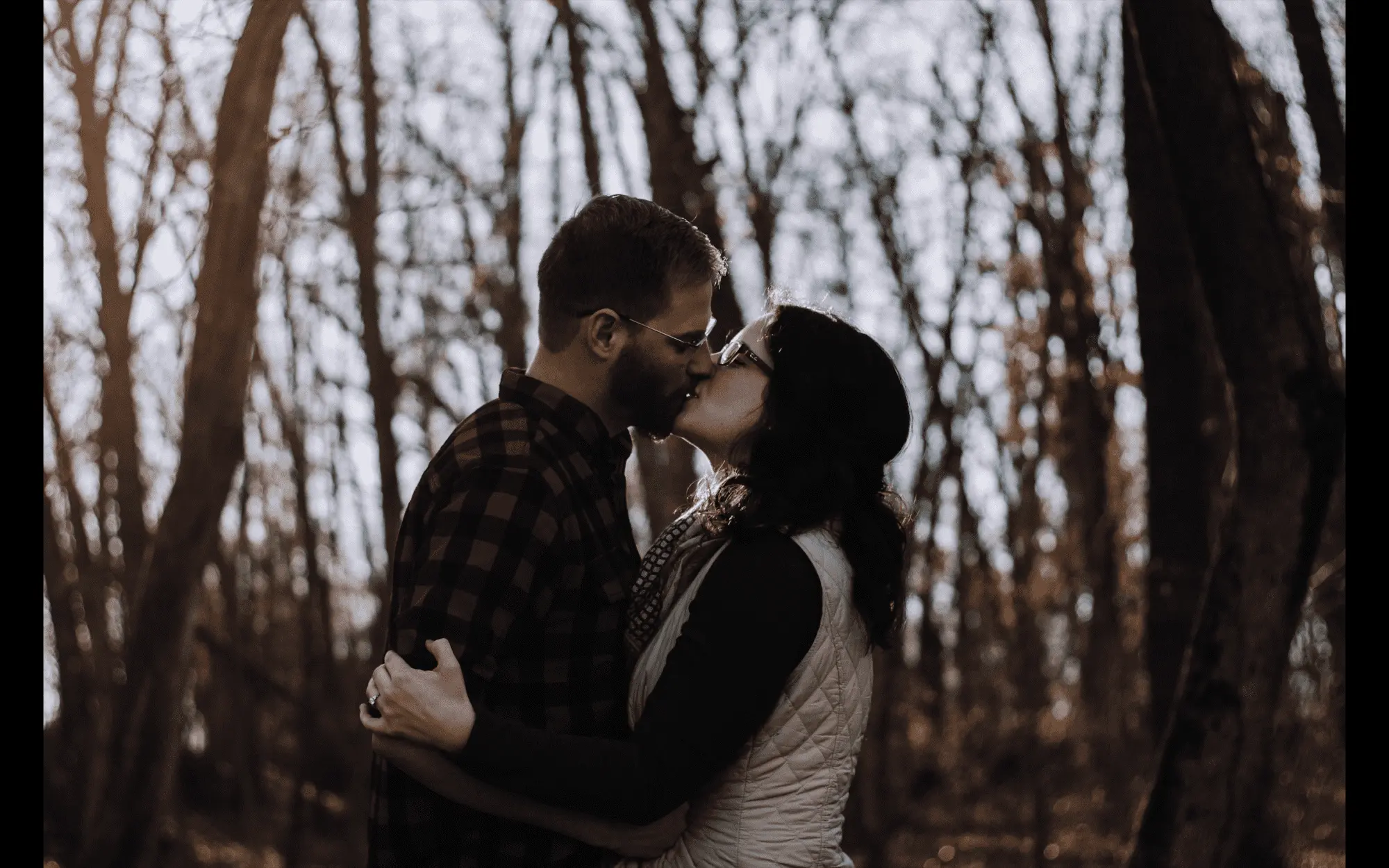 jovem casal lua de mel