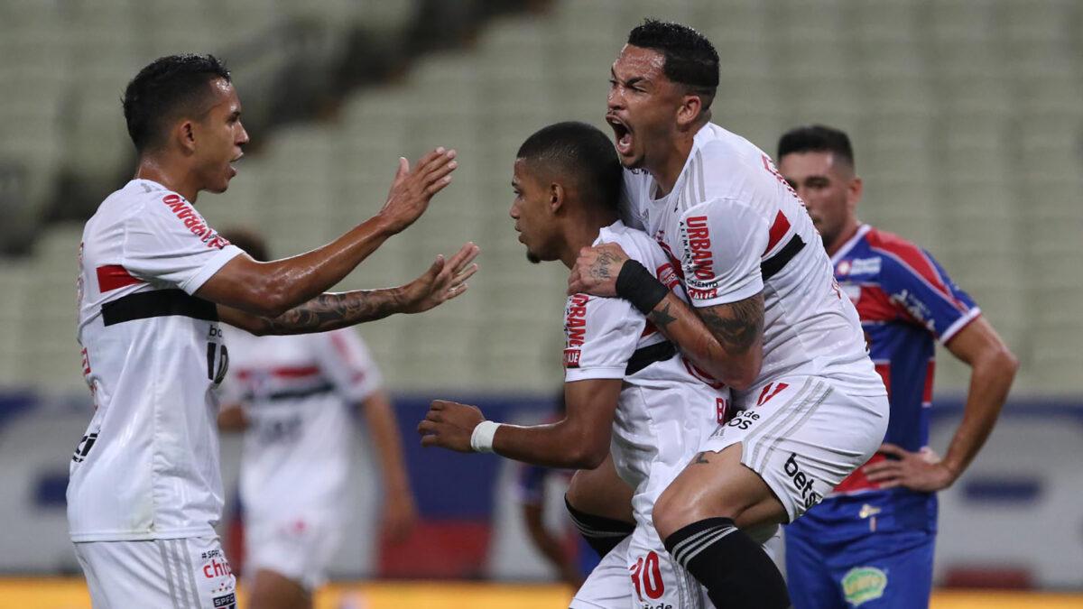 Logo depois de eliminar o flamengo, são paulo decide contra o grêmio na semifinal