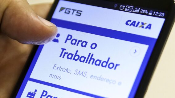 Quer ver o saldo do FGTS pelo celular? Confira 3 formas