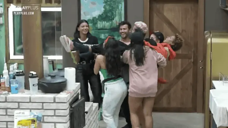 A Fazenda 12: com Jojo fazendeira, peões recriam ‘meme do caixão’ com Biel e Lidi