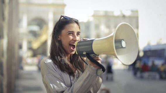 Micro influenciadores: quem são e como utilizá-los na sua estratégia digital