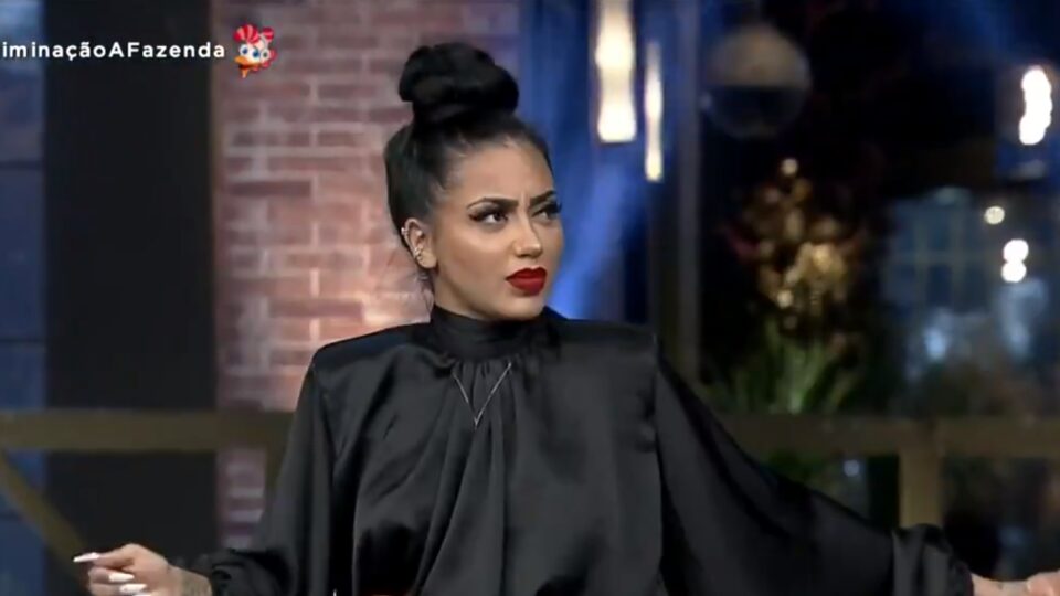 Imagem de Mirella durante eliminação de A Fazenda 12