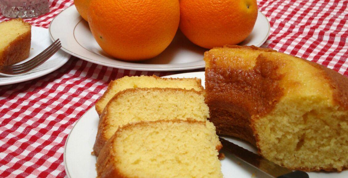 imagem mostra receita de bolo de laranja