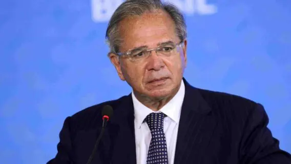 Imposto no Pix? Paulo Guedes defende tributação sobre o novo sistema