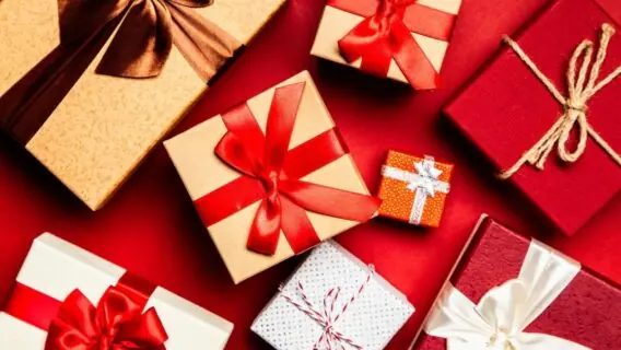 Vai trocar presentes de Natal? Conheça os seus direitos antes