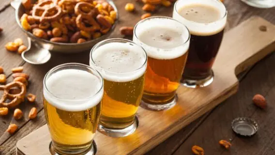 9 receitas de petiscos vegetarianos para acompanhar a cerveja
