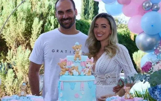 ‘Coisa de retardado’, diz nora de Bolsonaro sobre movimento antivacina