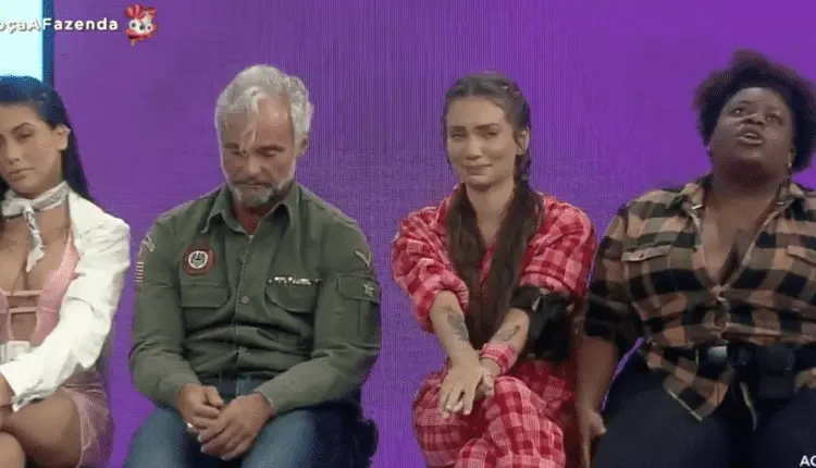 Imagem de Mirella, Mateus, Stéfani e Jojo para a Enquete A Fazenda 12