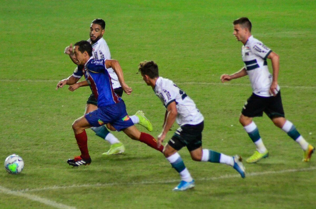 Coritiba e Bahia duelam na 21ª rodada do Campeonato Brasileiro