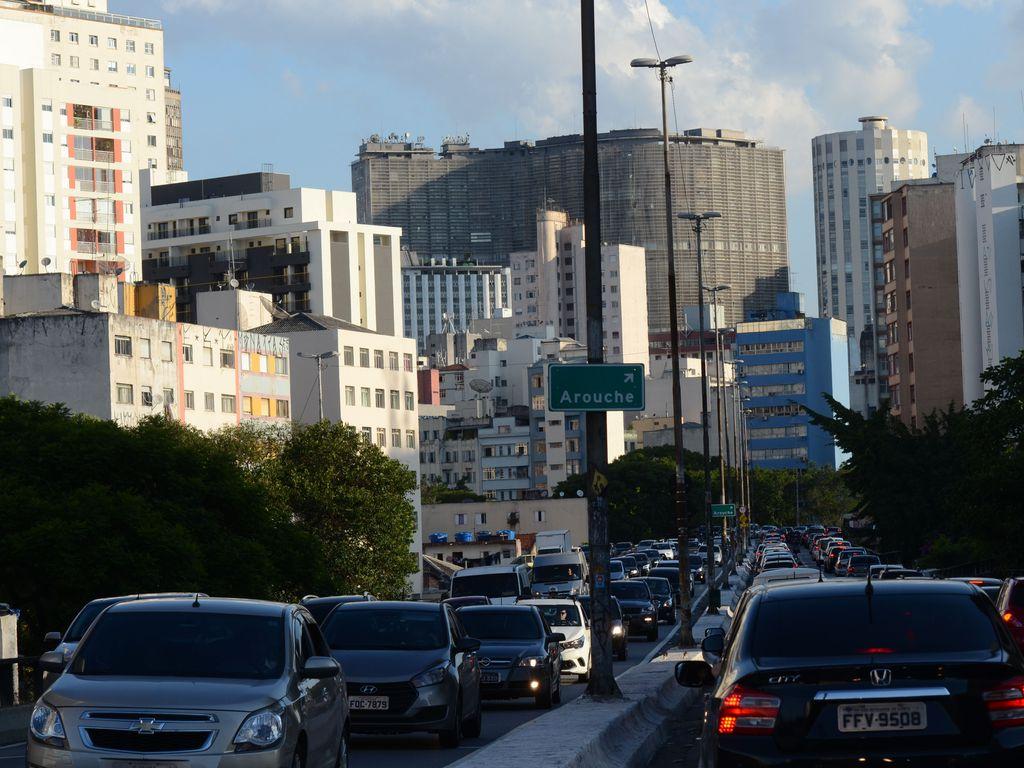 Trânsito em SP é um dos desafios ao vencedor das eleições 2020. Foto: Rovena Rosa/Agência Brasil