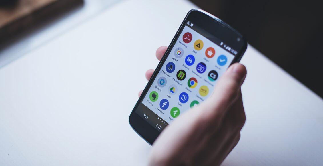 imagem de um celular android representando a tecnologia 5G
