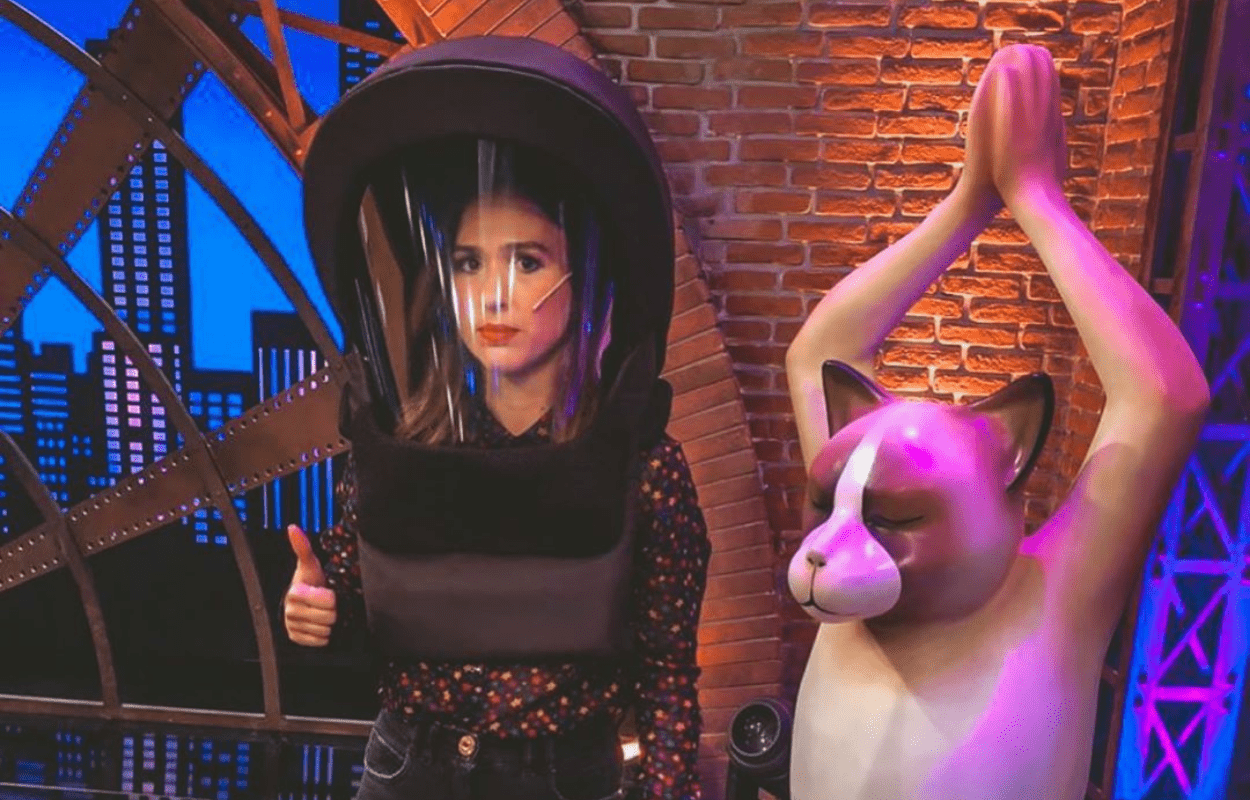 Imagem mostra Tatá Werneck em gravação de Lady Night