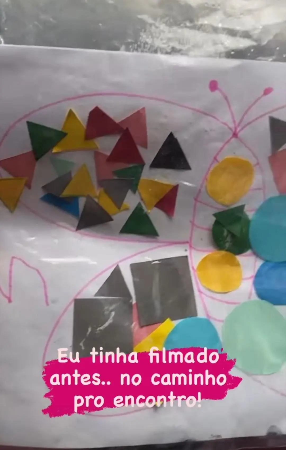 Imagem mostra Thais Fersoza de máscara