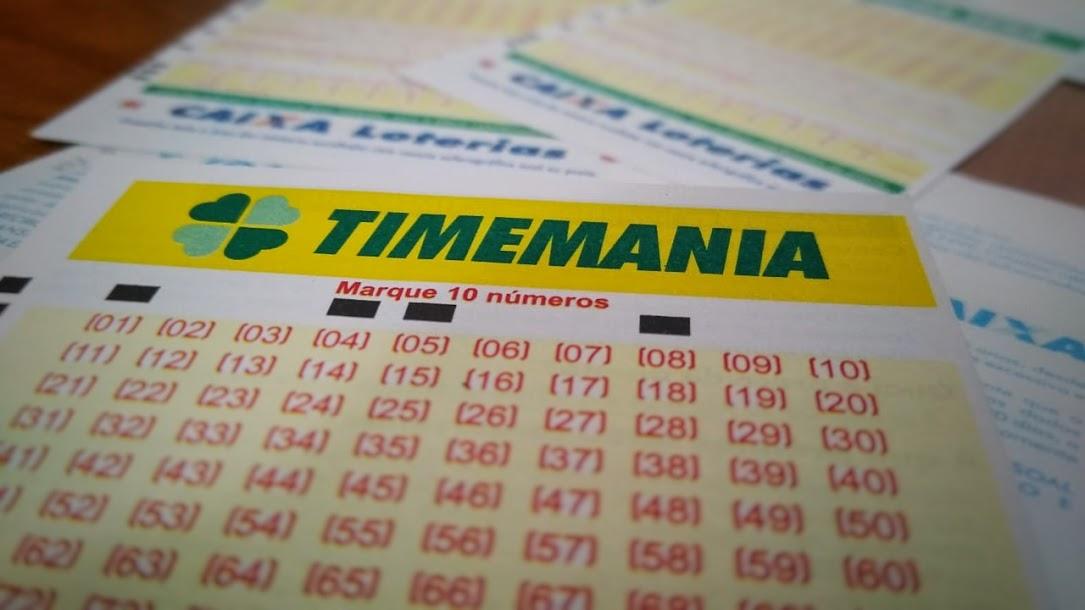resultado da timemania 1574 - volante da timemania sob fundo desfocado