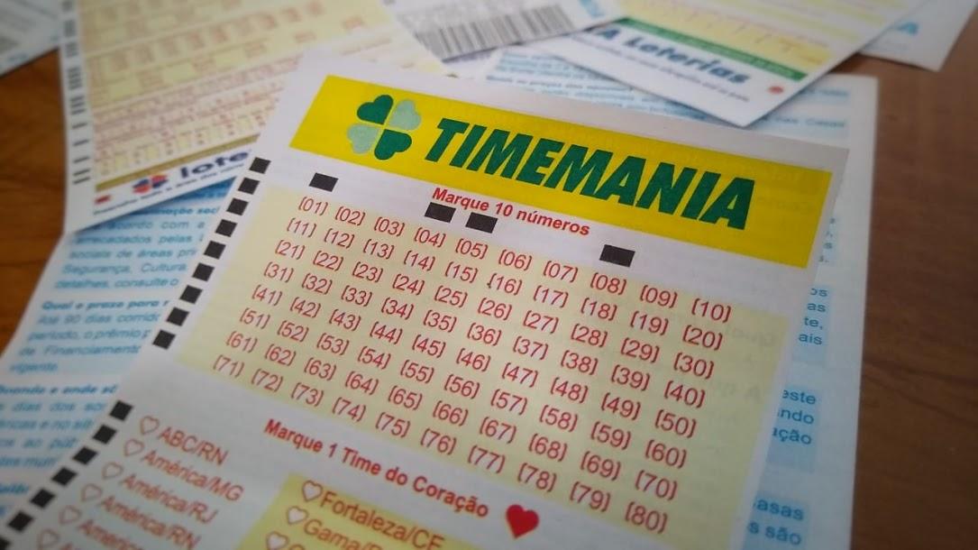 A imagem mostra um volante da Timemania