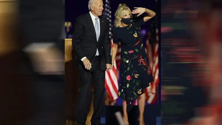 Vestido de Jill Biden usado durante o discurso da vitória esgota em poucas horas