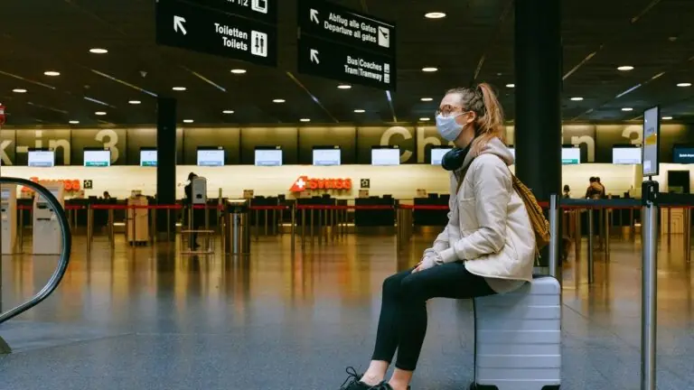 Covid-19: China pressiona por um sistema global de viagens baseado em QR code