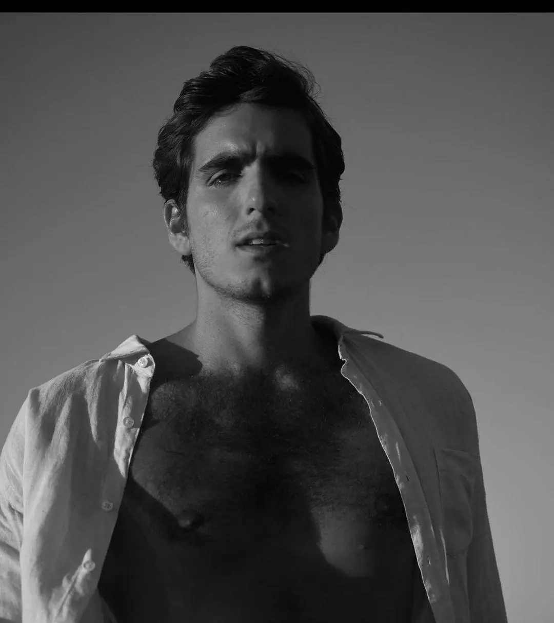 Imagem mostra João, filho de Malu Mader e Tony Bellotto