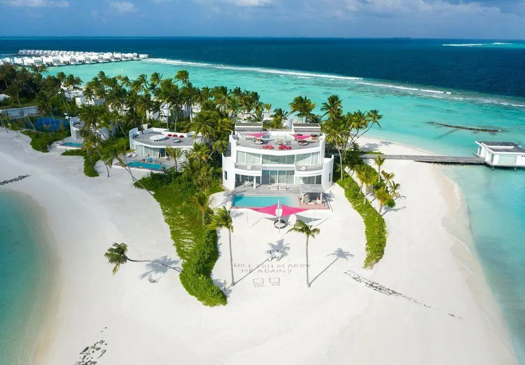 Imagem mostra resort nas Maldivas