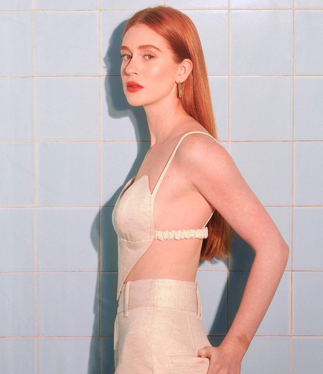 Imagem mostra Marina Ruy Barbosa com cabelo longo e corte reto