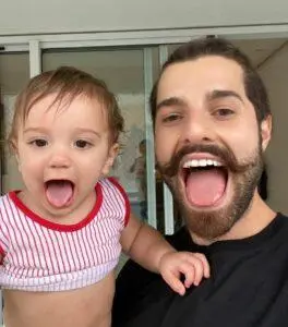 Alok reencontra o filho, Ravi