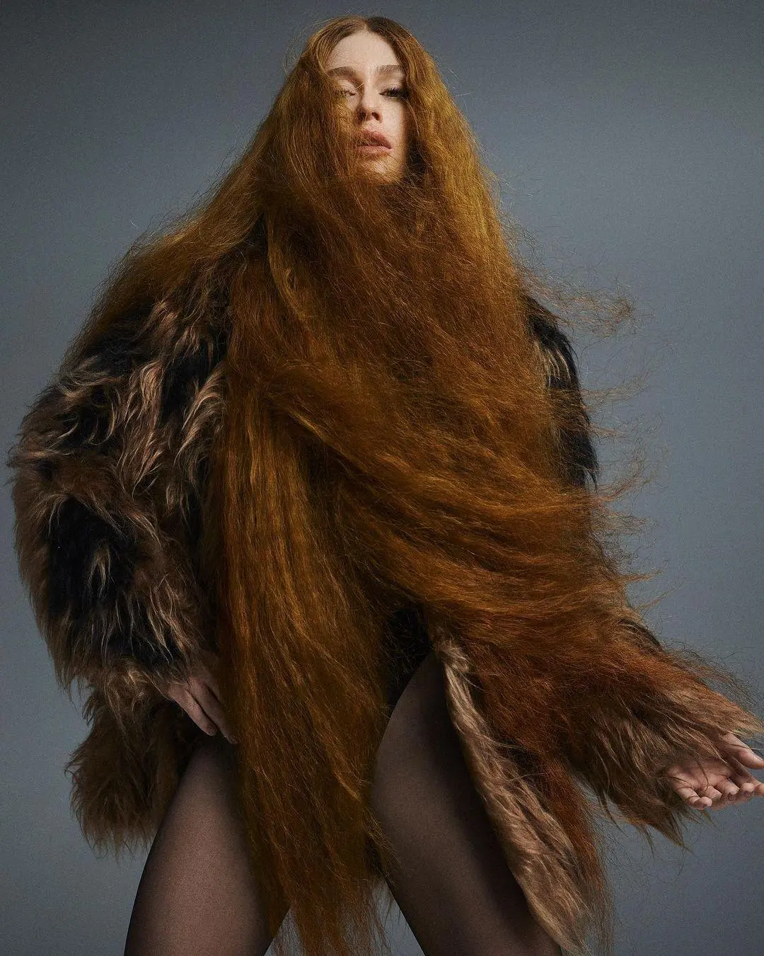 Imagem mostra Marina Ruy Barbosa com cabelo volumoso