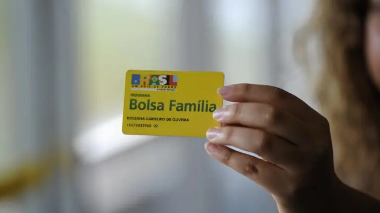 Proposta de 13º salário do Bolsa Família é retirada da pauta; entenda