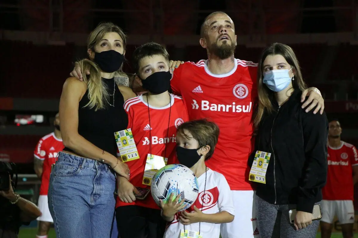 Família de D'Alessandro esteve presente no estádio em seu jogo de despedida