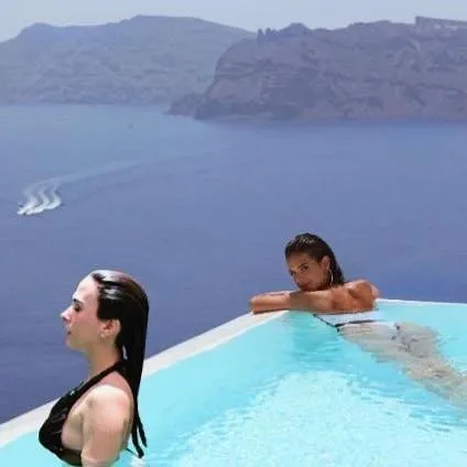 Imagem mostra montagem com Tatá Werneck em foto de Bruna Marquezine
