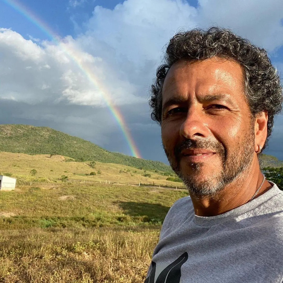 Imagem mostra rosto de Marcos Palmeira