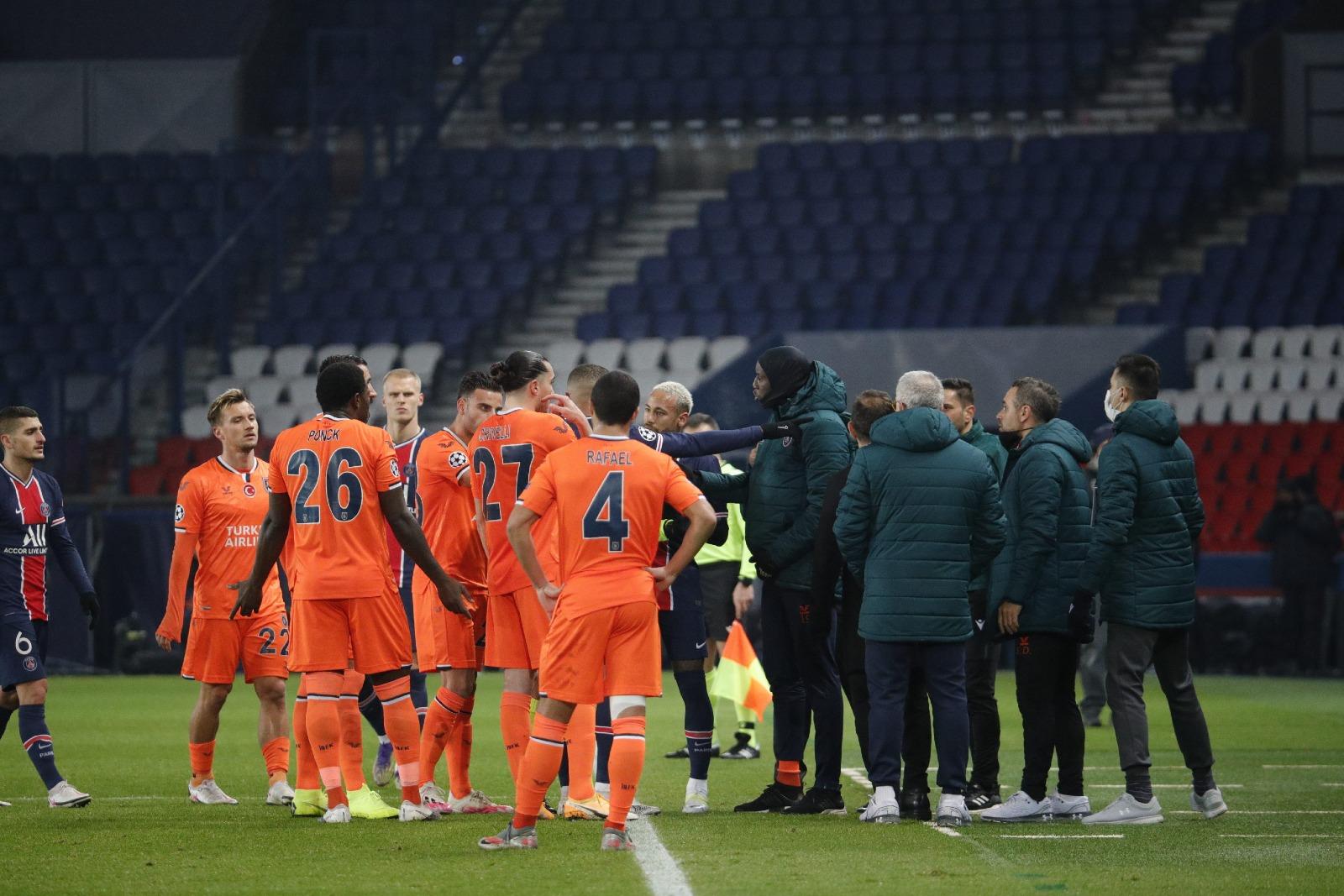 PSG x Istanbul Basaksehir