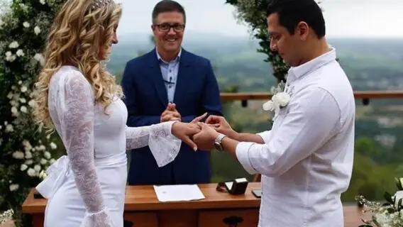 Andressa Urach exibe fotos inéditas do casamento com Thiago Lopes