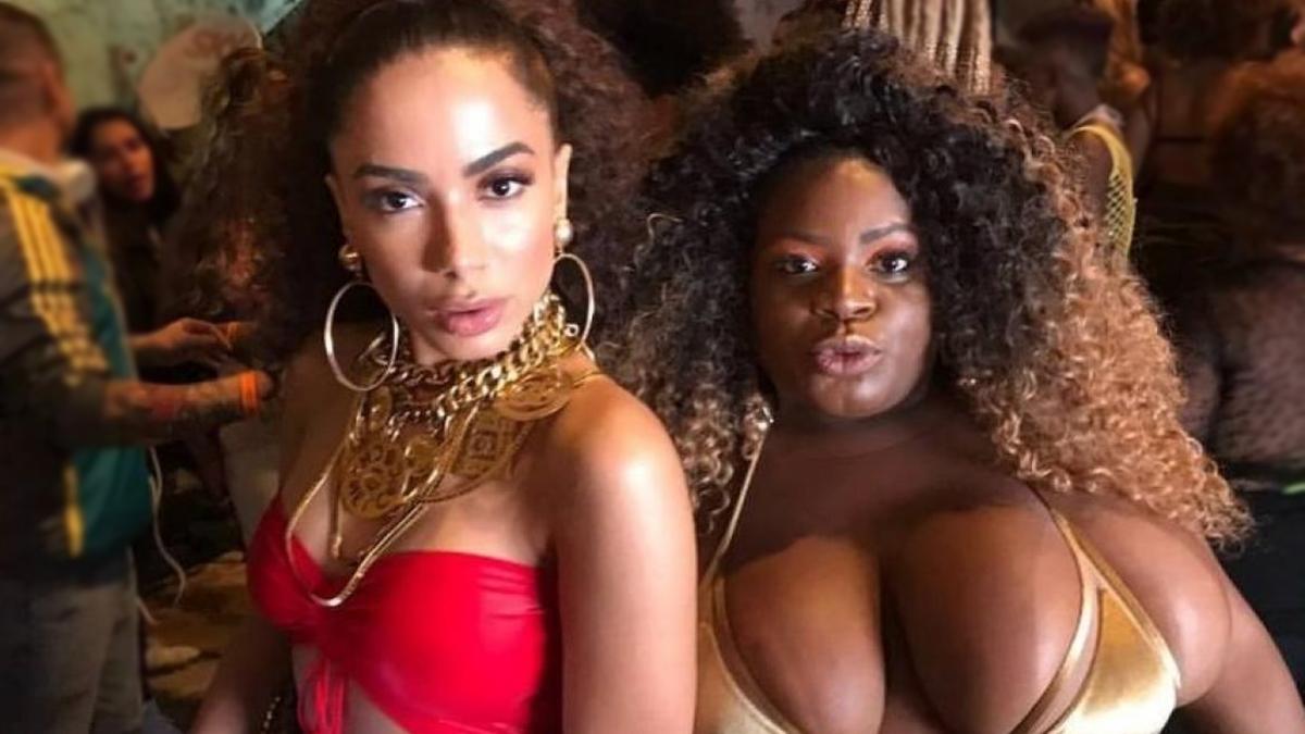 Na imagem as cantoras Anitta e Jojo Todynho