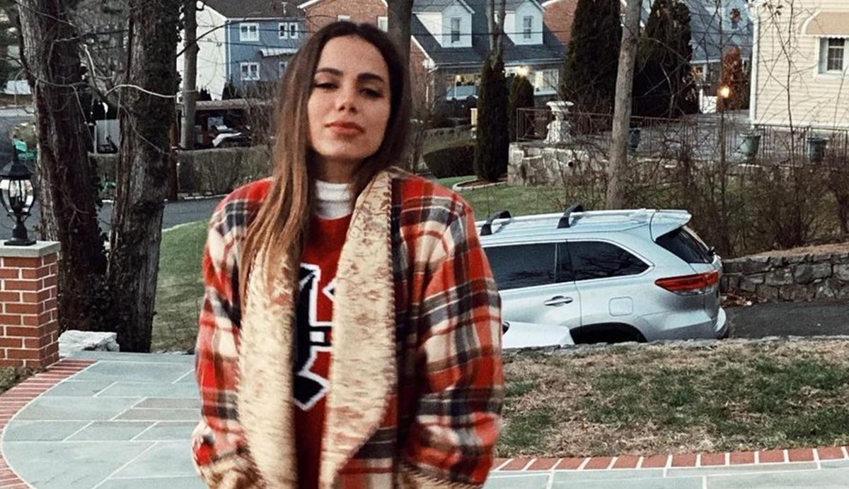 Na imagem Anitta em Nova York